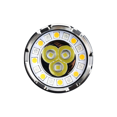 Fitorch P50 front view of three central LEDs surrounded by auxiliary emitters