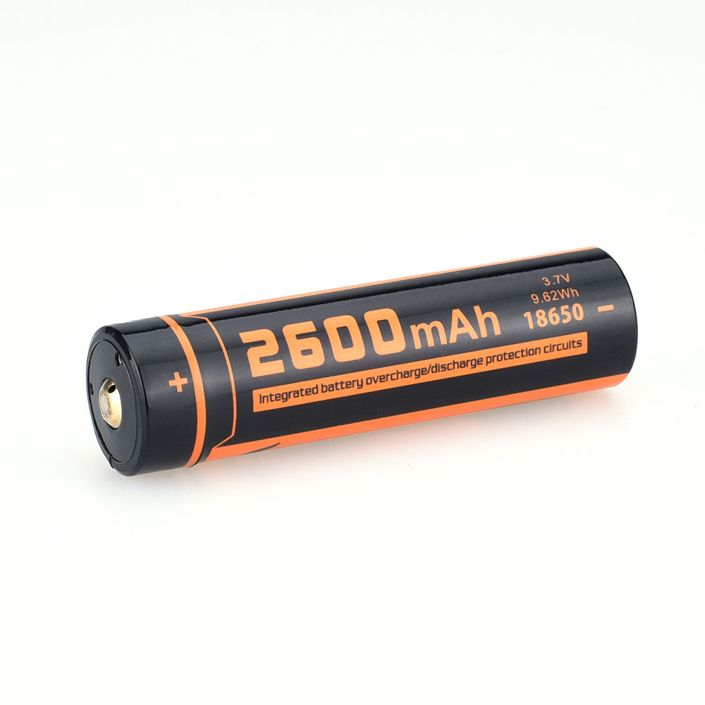 Fitorch UC26R battery showing 2600mAh capacity, polarity and integrated protection markings